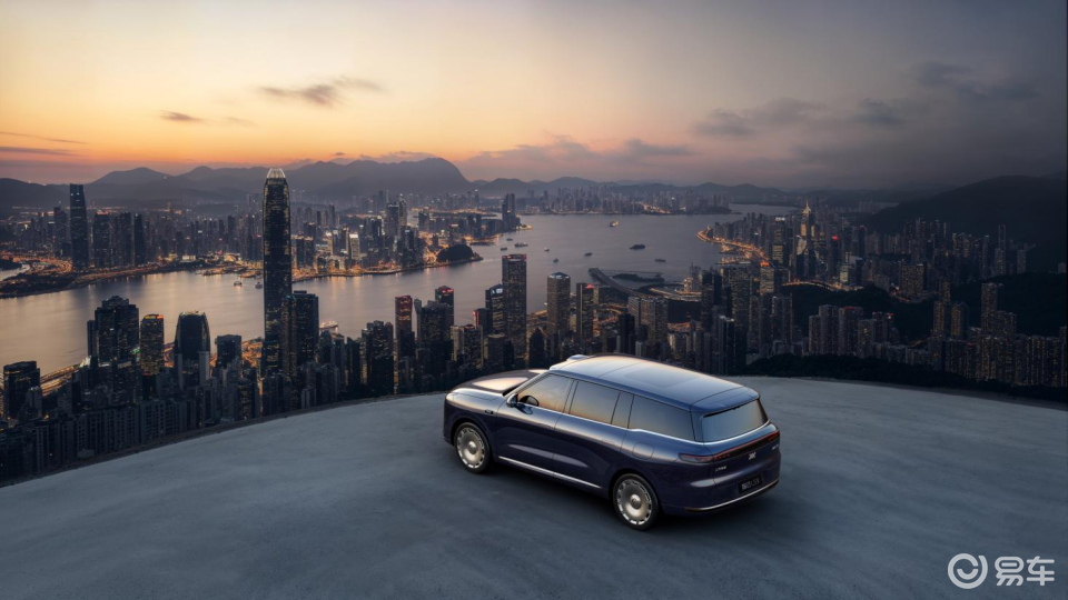 上汽旗舰大六座·智己LS9上市 30万级最强旗舰爆品来了