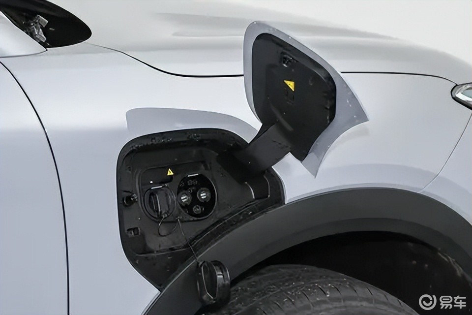 10多万买纯电SUV，深蓝S05、银河E5，年轻人该选谁