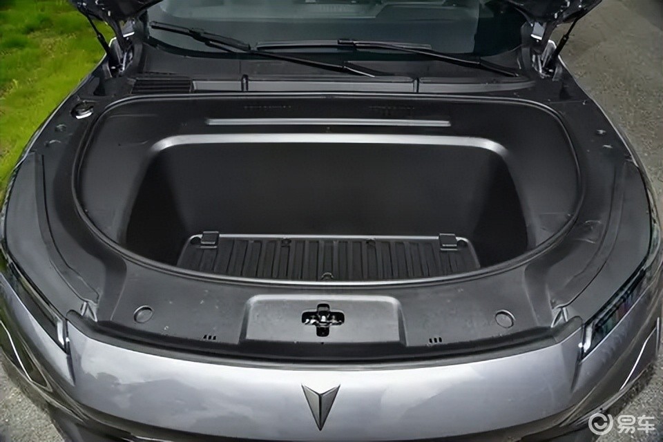 10多万买纯电SUV，深蓝S05、银河E5，年轻人该选谁