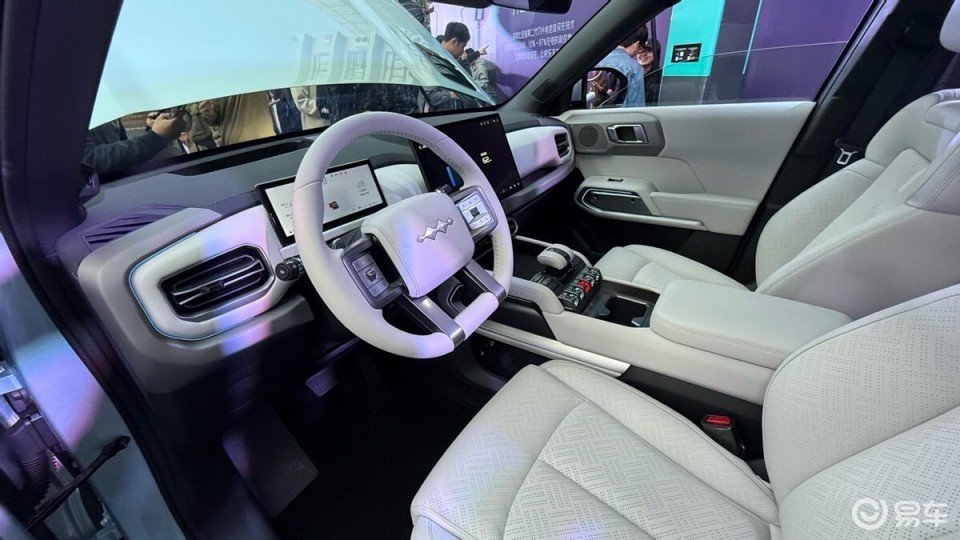 15.38万起方程豹钛3闪充版上市,配置提升价格微涨