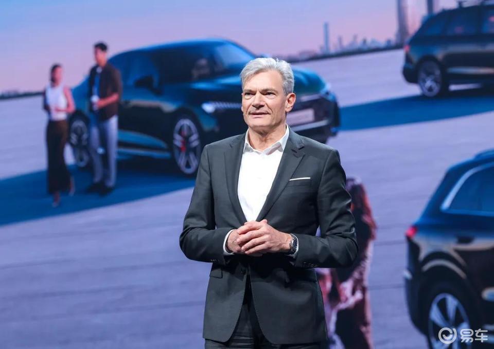 一天三场发布会,一汽奥迪在“豪赌”什么?丨人汽