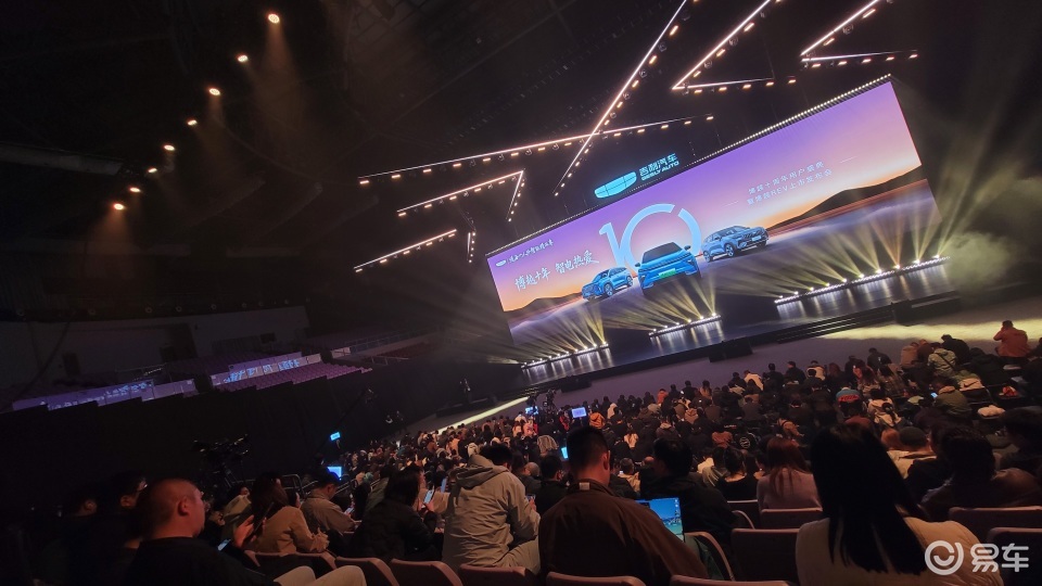 10.79万起！吉利博越REV上市