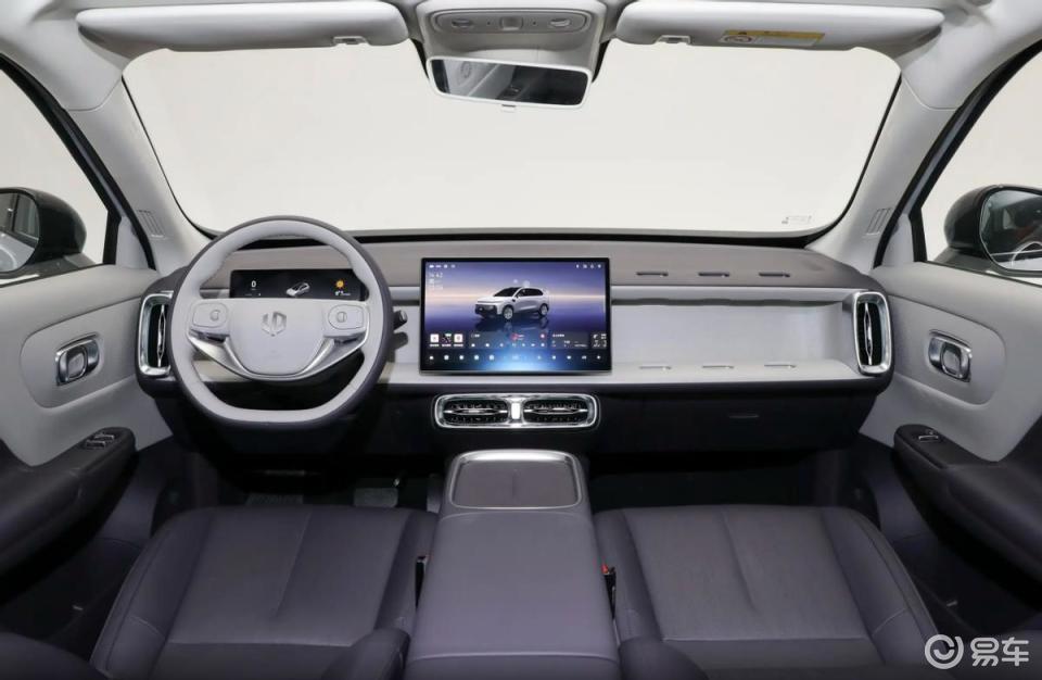 零跑B10、元PLUS、银河E5三车横评，谁才是真香之选