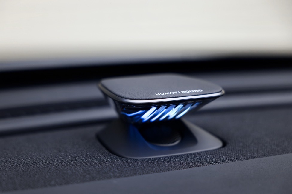 天籁・鸿蒙座舱 VS 凯美瑞，行业智变新标杆出炉