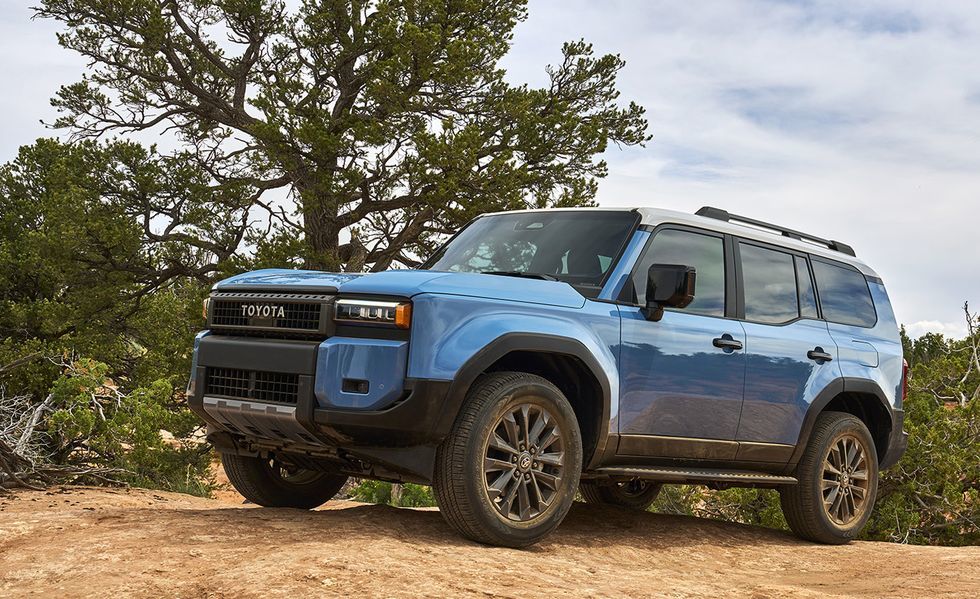 与前身相比,新款 lc 短了 1.2 英寸,长 193.