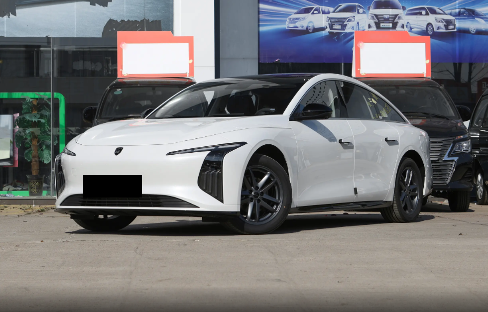 什么？中大型车起售价下探至10级，这车还有什么惊喜