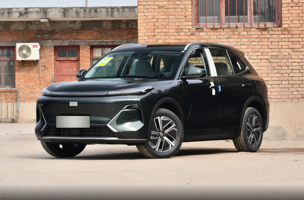 主打家用务实，10.18万起售，它定位紧凑型SUV