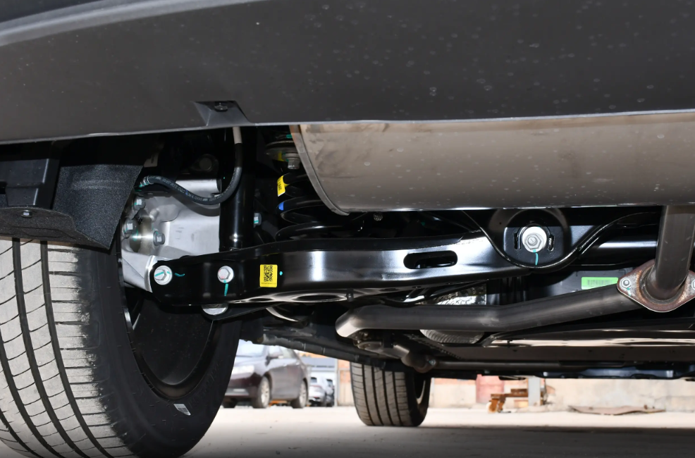 主打家用务实，10.18万起售，它定位紧凑型SUV