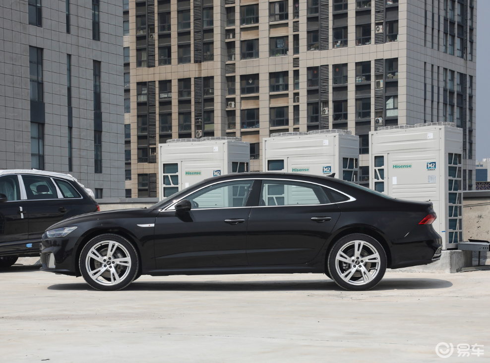 新款奥迪a7l的长宽高分别为5076/1908/1429mm采用