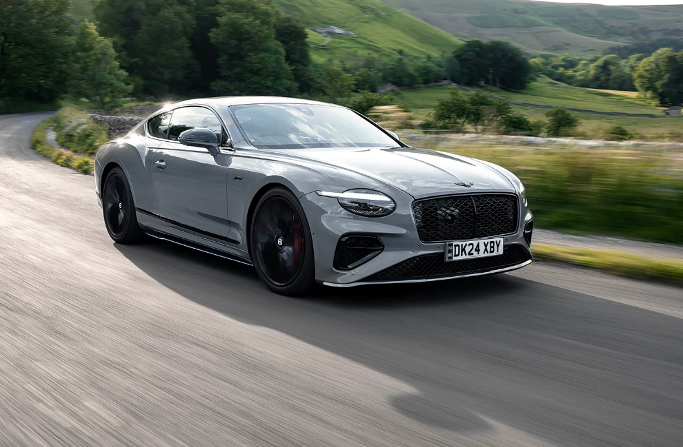 宾利推出多款车型新款碳纤维套件，彰显运动旅行座驾特质