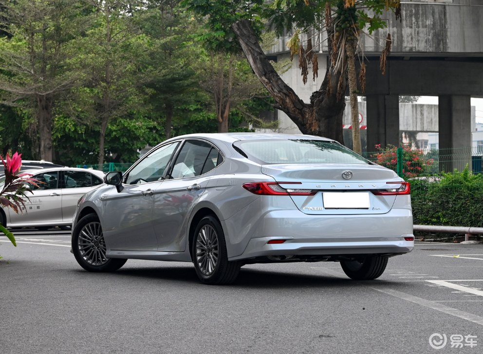 丰田凯美瑞混动2.5豪华版_易车知识库