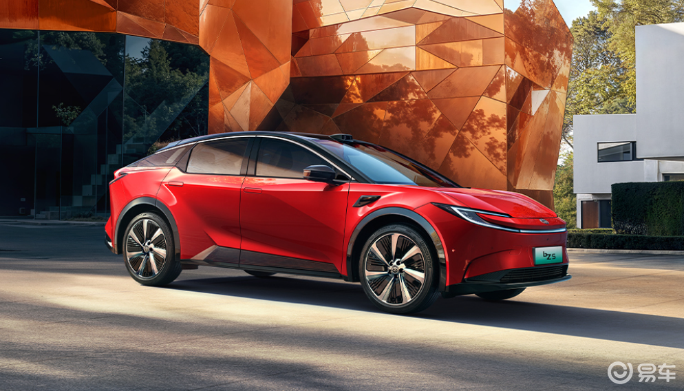 20万内高配置纯电SUV:丰田bZ5凭何为家庭出游优选?