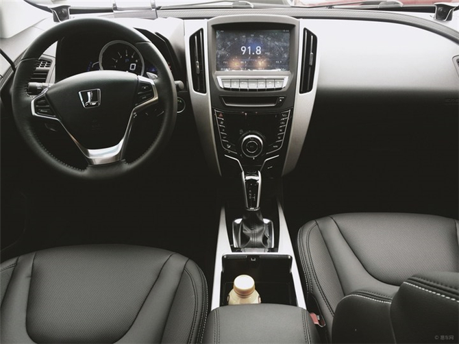 新年开新车提纳智捷u6回家