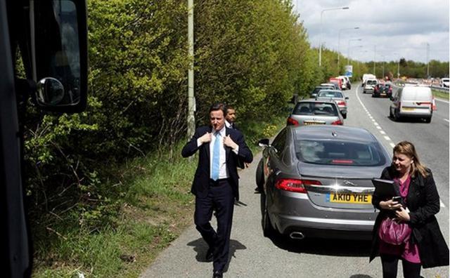 3.英国首相戴维·卡梅伦,座驾:捷豹xj,价格:110.000美元.