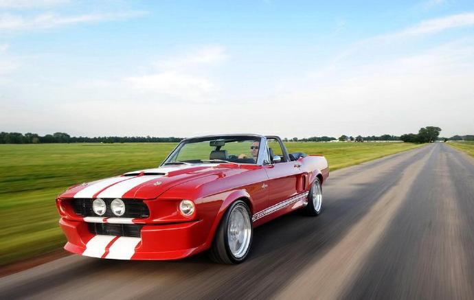 这马不能圈养 野马shelby敞篷版