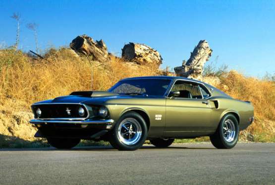 1969款福特野马boss 429,在69年和70年期间,boss 429实际上安装了三种