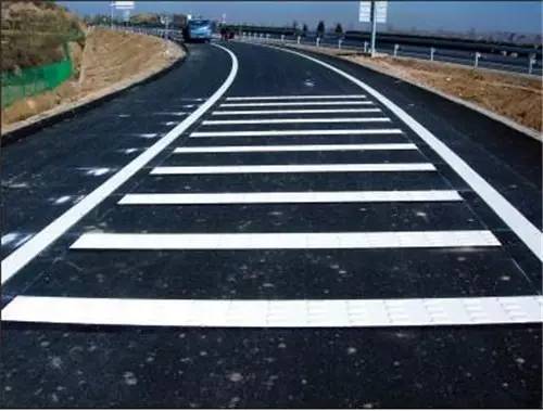 高速路上的特有标示线你知道几个