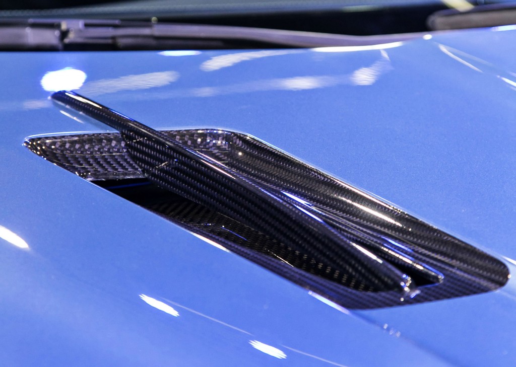 (猎鹰),动力来自经改造的双涡轮增压370z引擎,计划生产15台widow sp