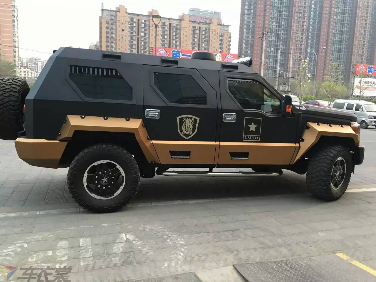 绝对硬汉 乔治·巴顿局部古铜金车身贴膜