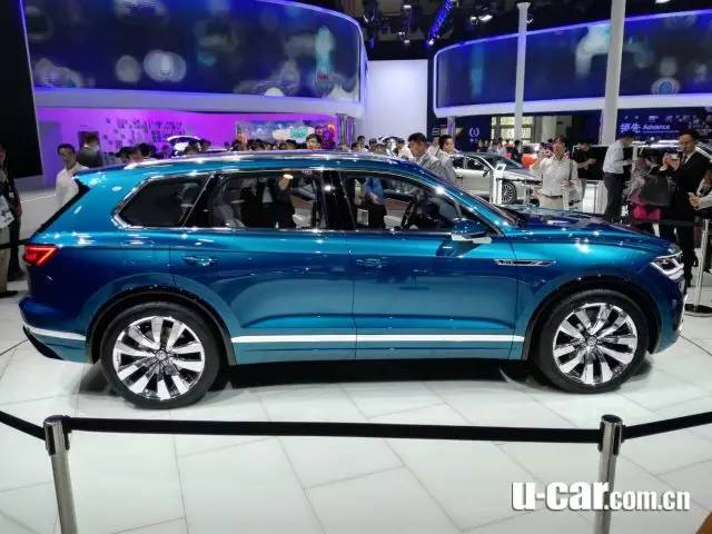 t-prime concept gte采用插电式混合动力,纯电行程有50公里,而油耗更