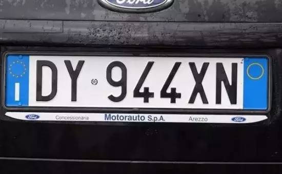 对比全世界,中国车牌居然最丑?