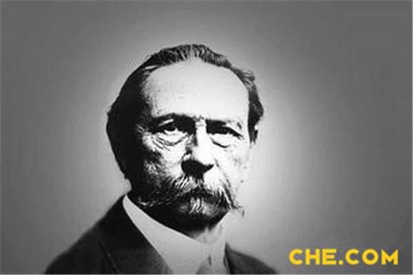 "遗腹子"降世-奔驰创始人