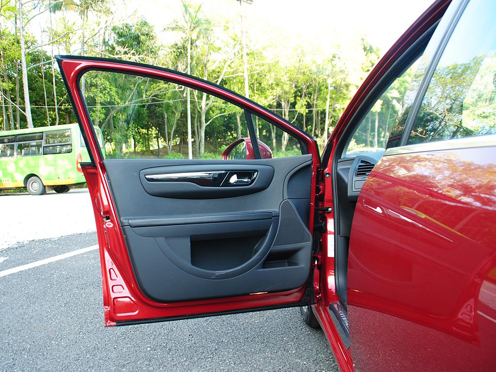 天啊噜,车门原来也分原配和小三