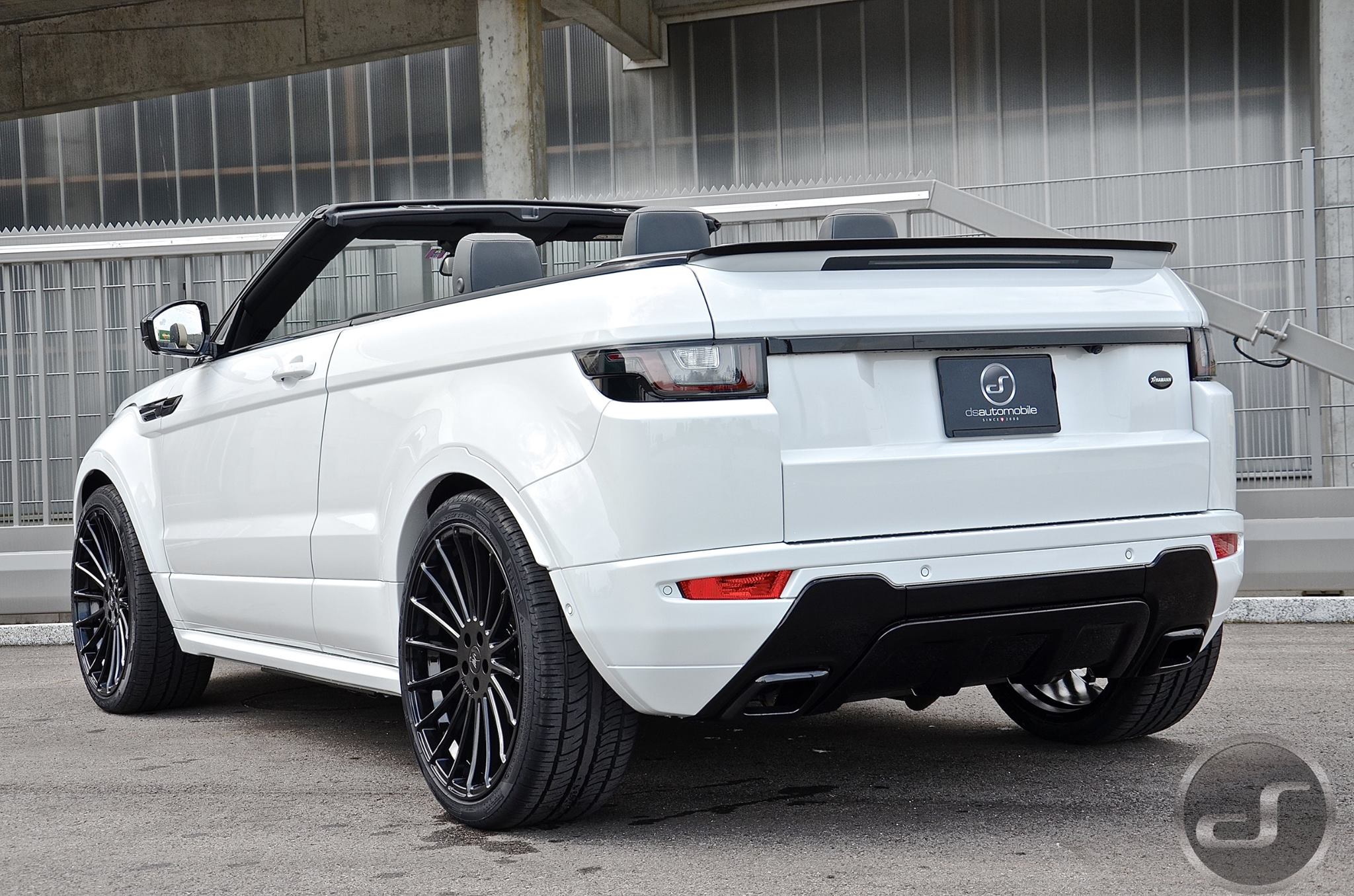 路虎揽胜极光敞篷车改装版亮相 配专属车身套件