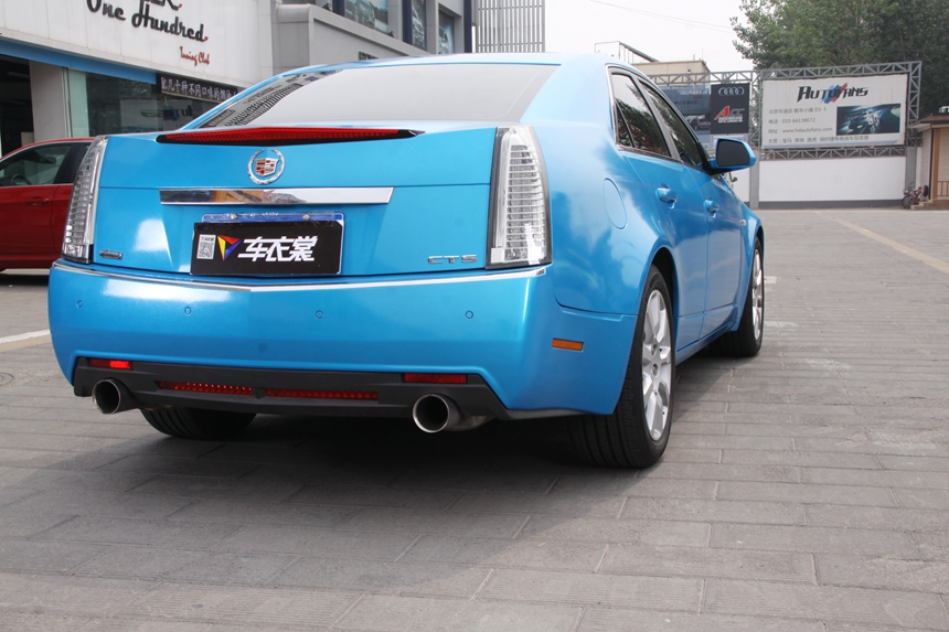 改色车辆:凯迪拉克cts  改色清单:珠光湖蓝
