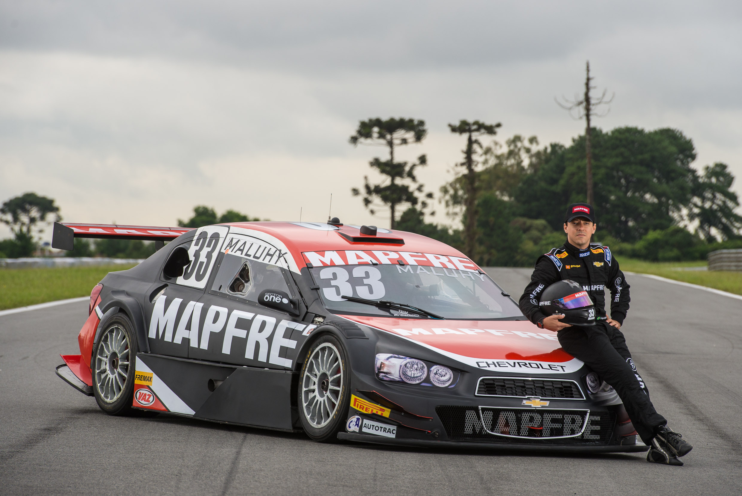 在美国汽车和赛事密不可分,著名的nasca纳斯卡赛车,便是其中之一.