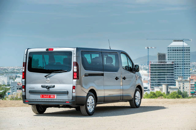 大身材更实用日产nv300微面报到