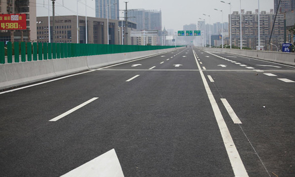 世界十大难题之一:哪条车道车开的最快?