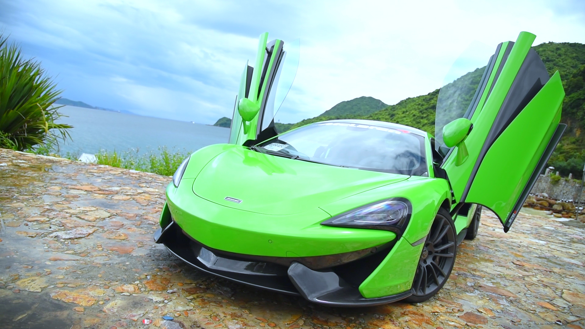 入门超跑与极致疯狂试驾迈凯伦570s