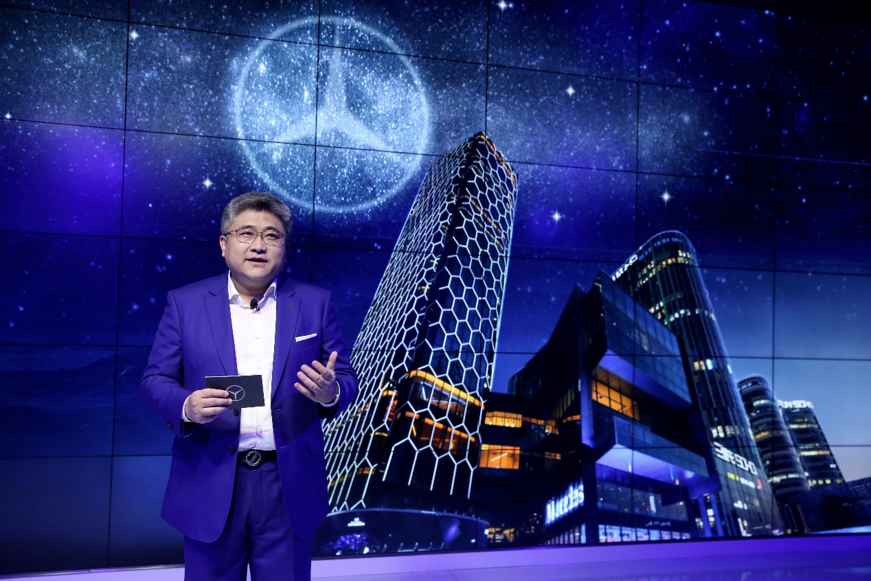 奔驰段建军:坚持做正确的事 "事到盛时须谨慎"