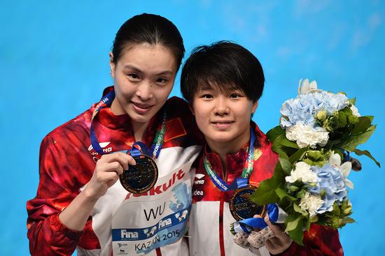 奥运冠军施廷懋提车价值928万元宝马x5