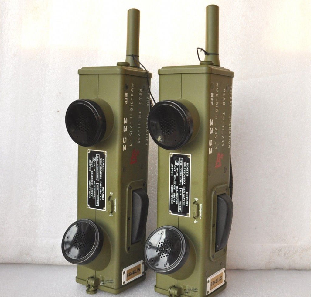军用无线电步话机图片