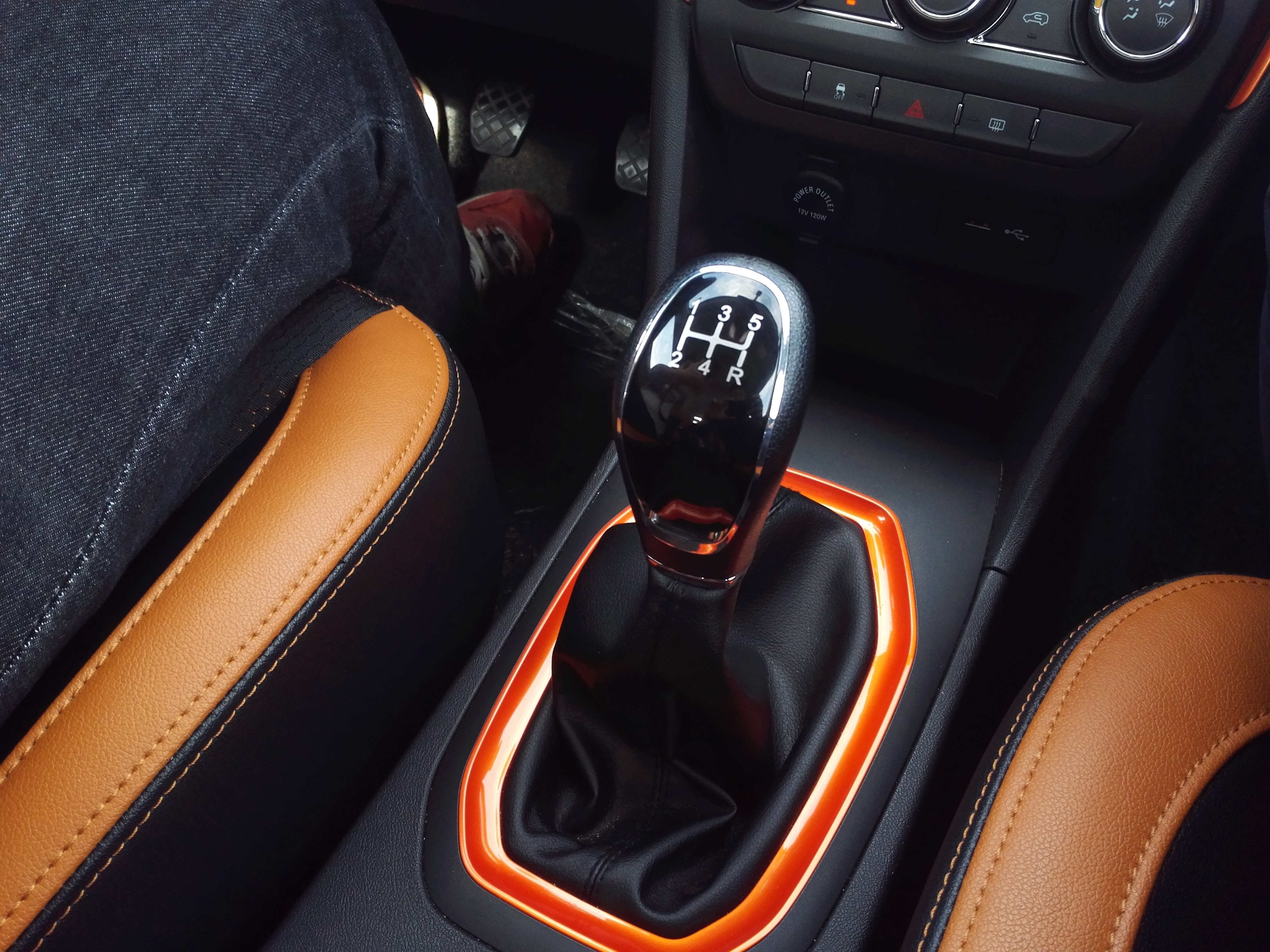 新司机的启蒙车 试驾奇瑞瑞虎3x手动豪华版