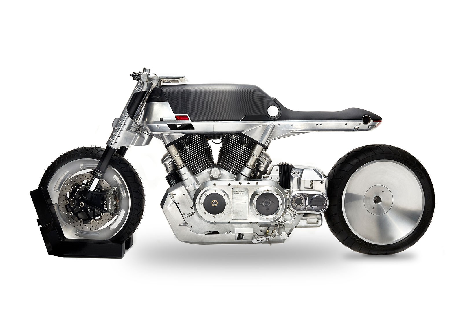 摩托车品牌vanguard最近推出了一款1917cc排量的重型机车——roadster