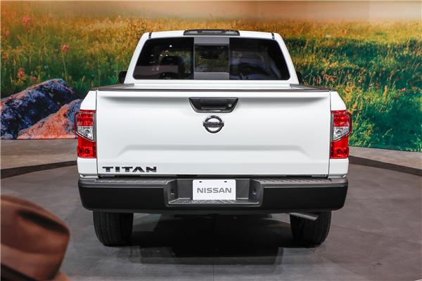 清空后座不留痕日产titan一排半首发