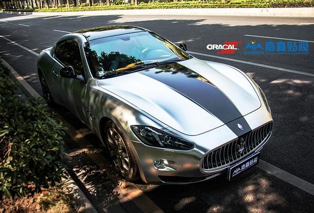 牛逼得彻底玛莎拉蒂gt车身改色亚面电镀银