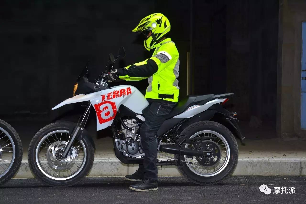 我才是真adv,阿普利亚terra 150