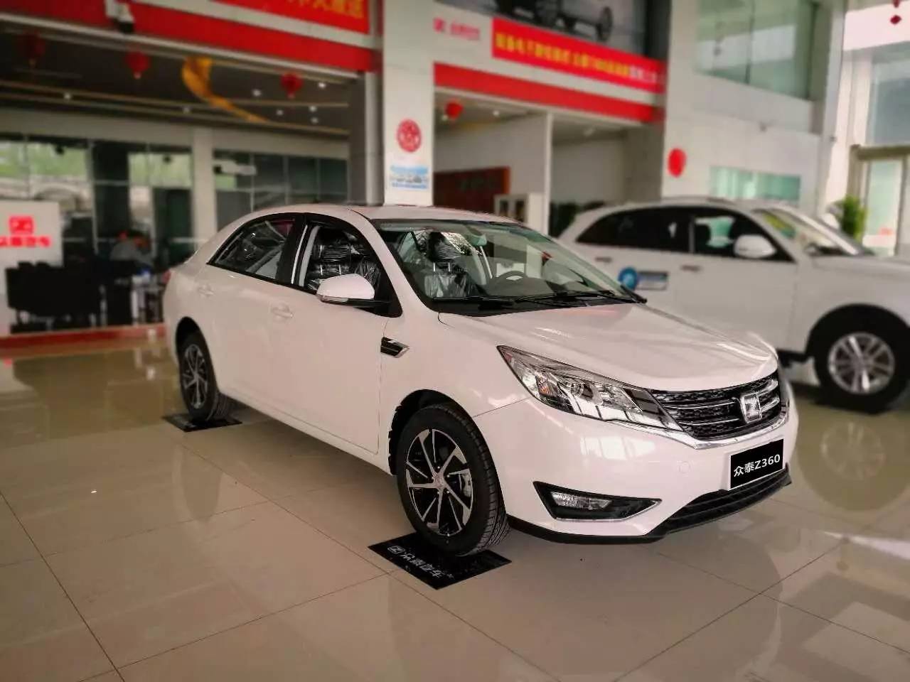 外观内饰魅力升级众泰z360新车到店实拍