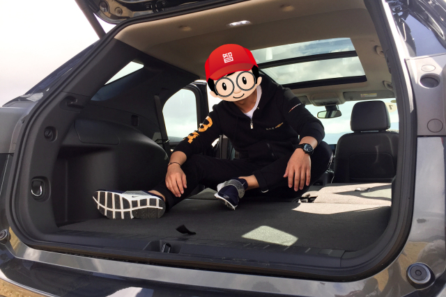 后备箱正常状态,轻松坐进去.