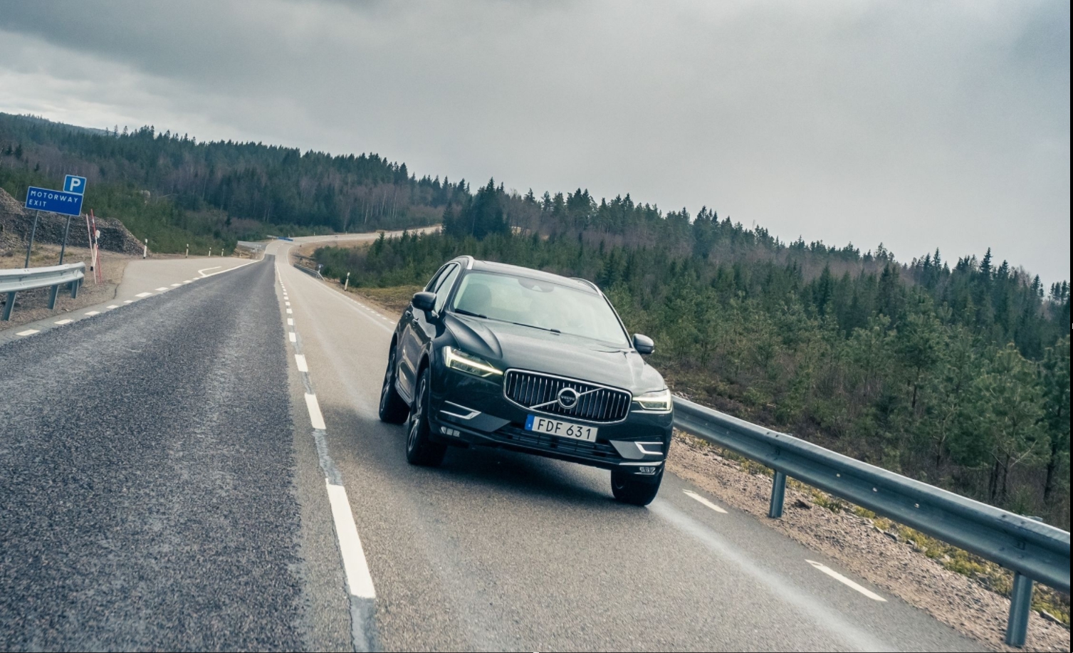 海外:外媒抢先试驾全新沃尔沃xc60!