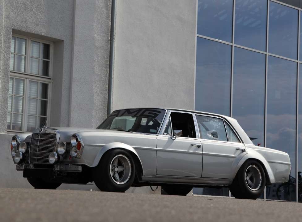 10款车道出奔驰amg的50年! 生日快乐_第1页_汽车口碑网