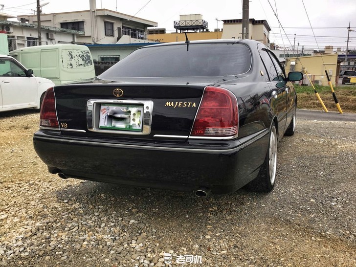 来看看最豪华的11代皇冠