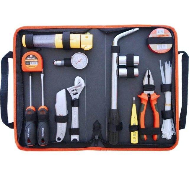 "身手钥钱(伸手要钱)"四大件必须时刻带在身上,手机,钥匙钱包,当然