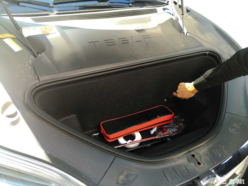 还在纠结新能源特斯拉纯电动性能会颠覆你的世界观
