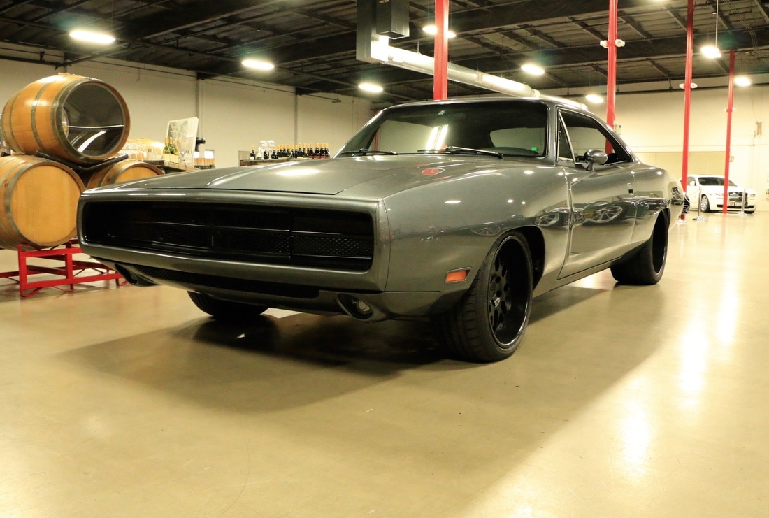 现代化升级改装的道奇charger