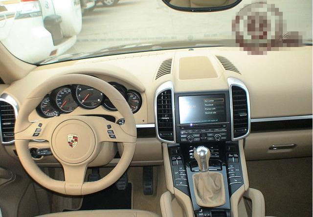 30万提保时捷卡宴手动挡,经常被人误认为是众泰